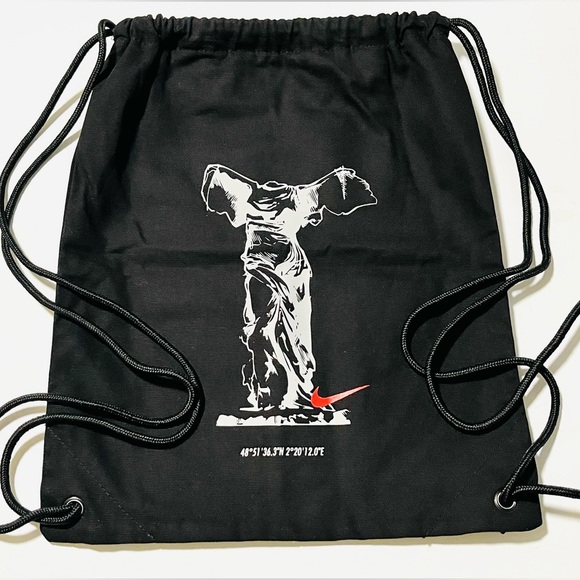 ✨NIKE✨Moon Racer Drawstring Backpack - Picture 3 of 4